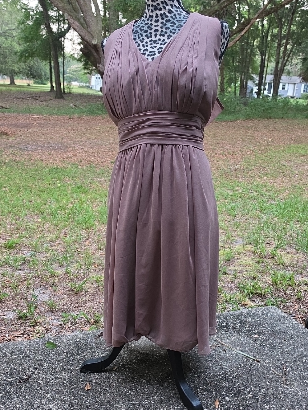 Wedding Or Prom Sleeveless V-Neck Midi Dress in Mauve Brown with Ruched Waist 20